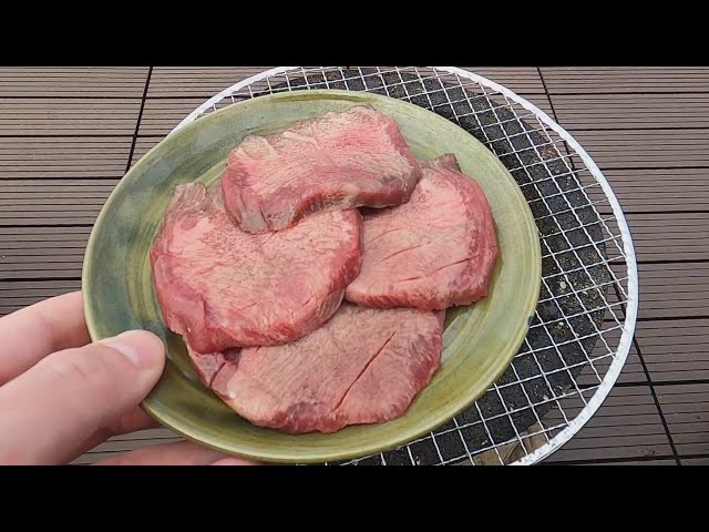 仙台で買った高級牛タン食べ比べ！伊達の牛タン本舗の芯たんが別格